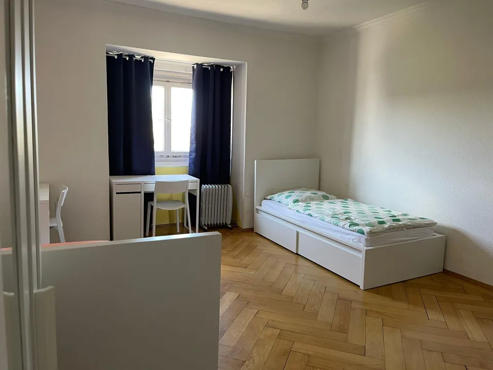 Комната в квартире школы, Мюнхен — 2