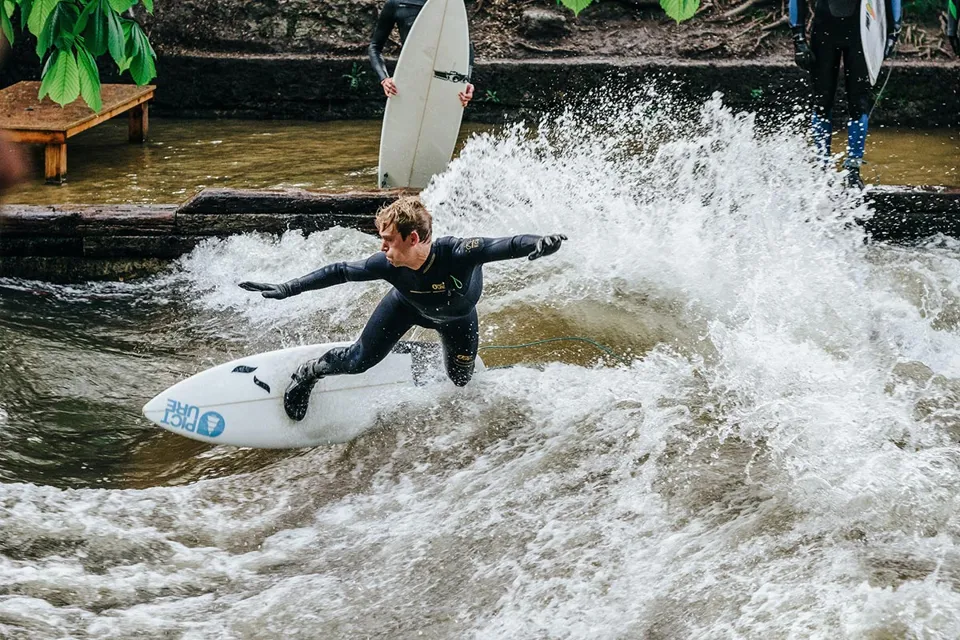 Munich: the Eisbach wave